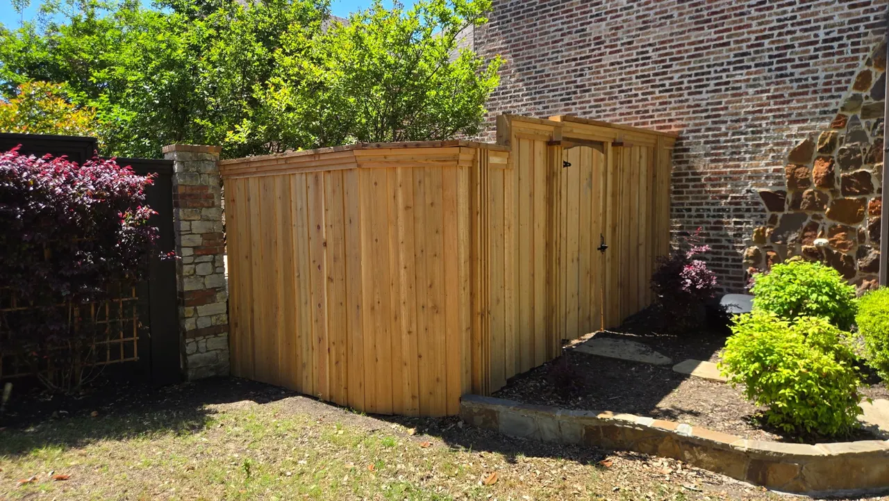 8 ft cedar board on board w/ cedar 2” x 6” cap and triple trim. — Mckinney