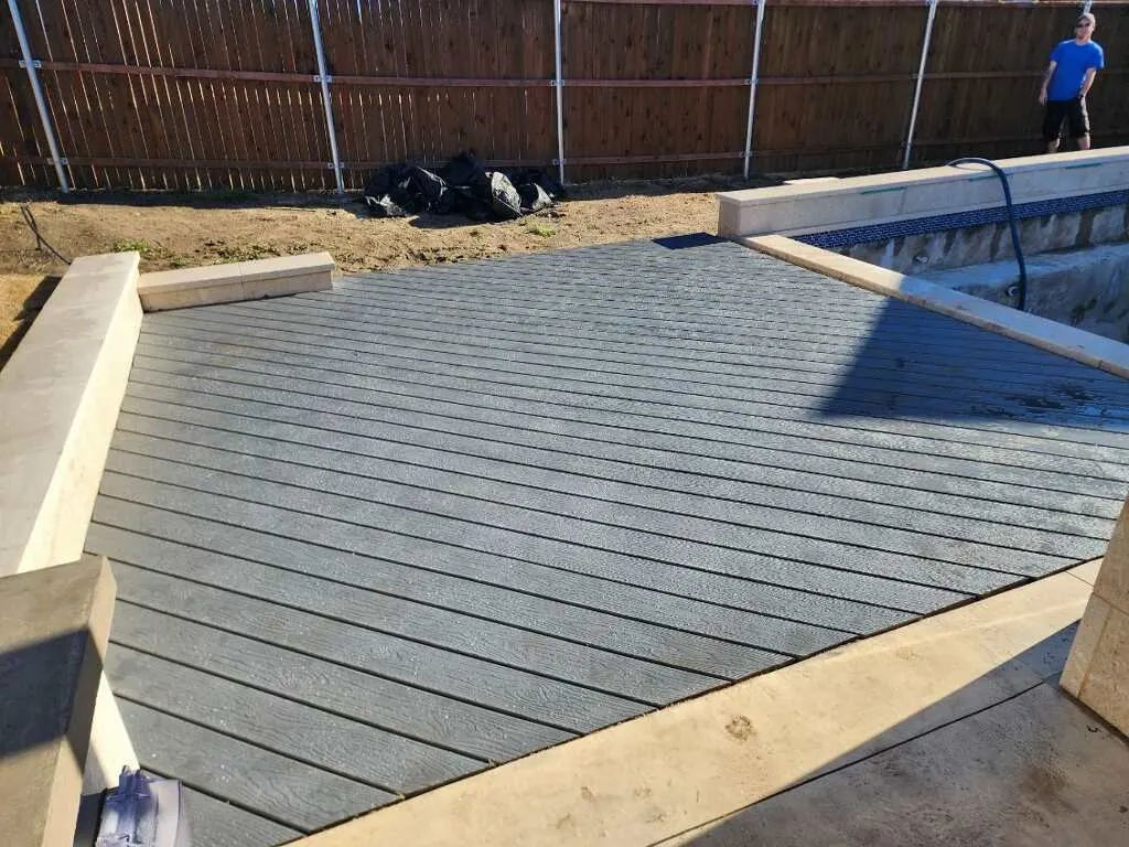 Harbor grey color composite deck — Parker