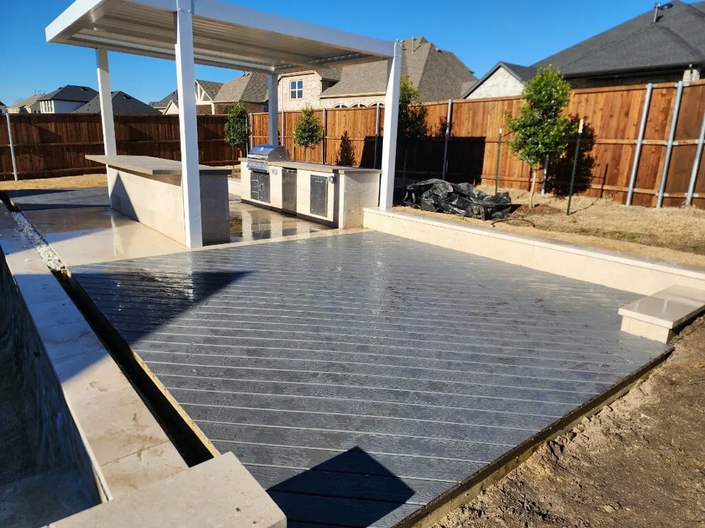 Harbor grey color composite deck — Parker