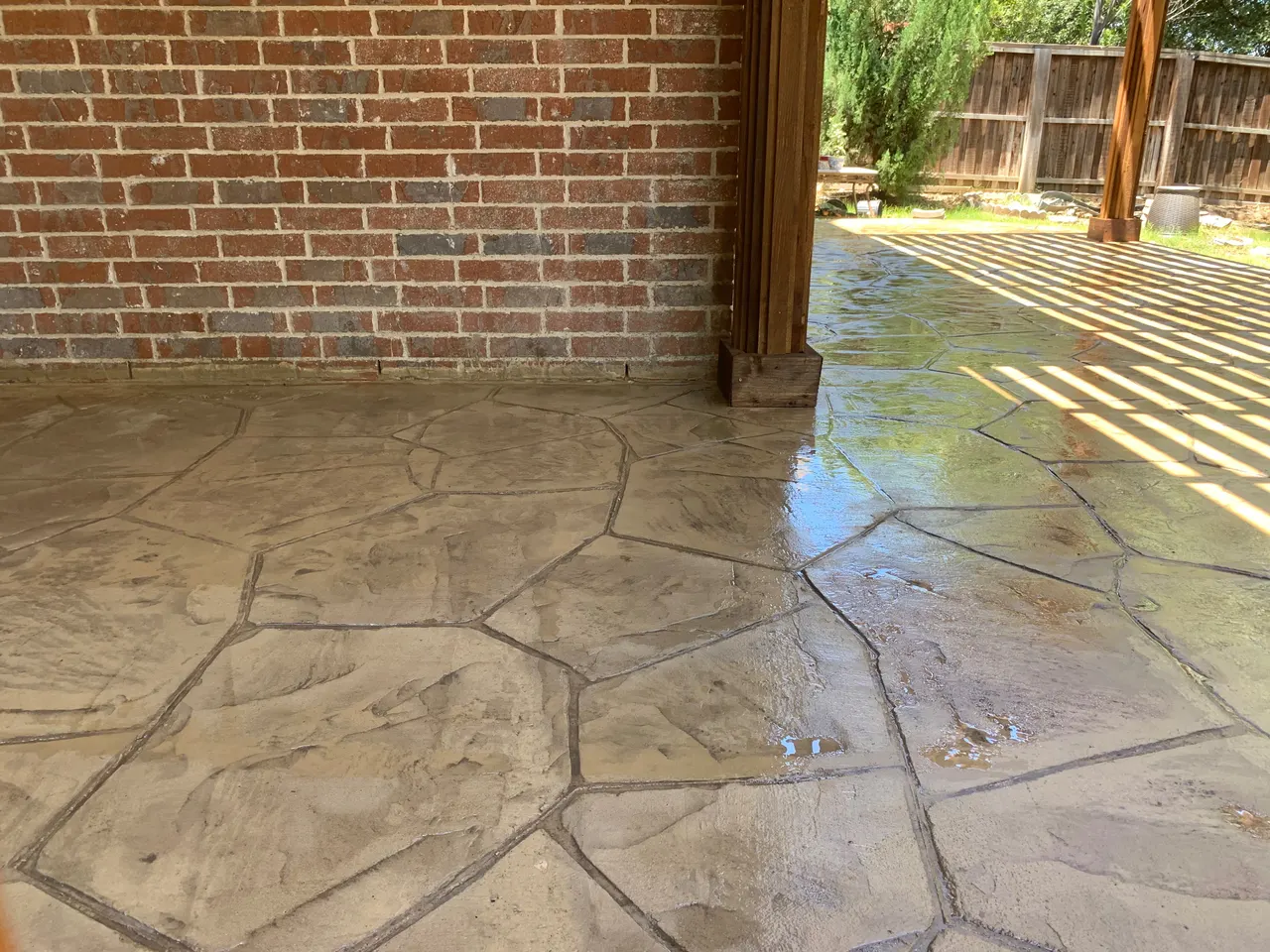 Stamped concrete patio. Orchard stone pattern. — Dallas