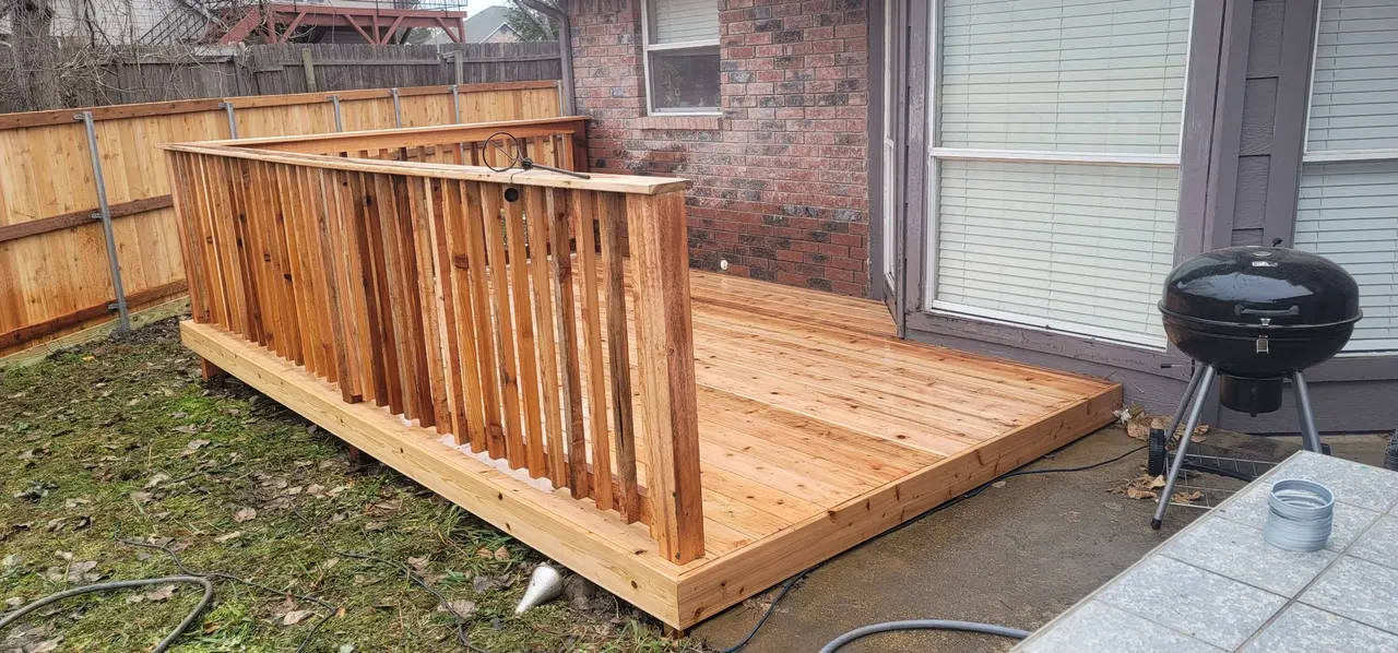 Western red cedar deck — Dallas