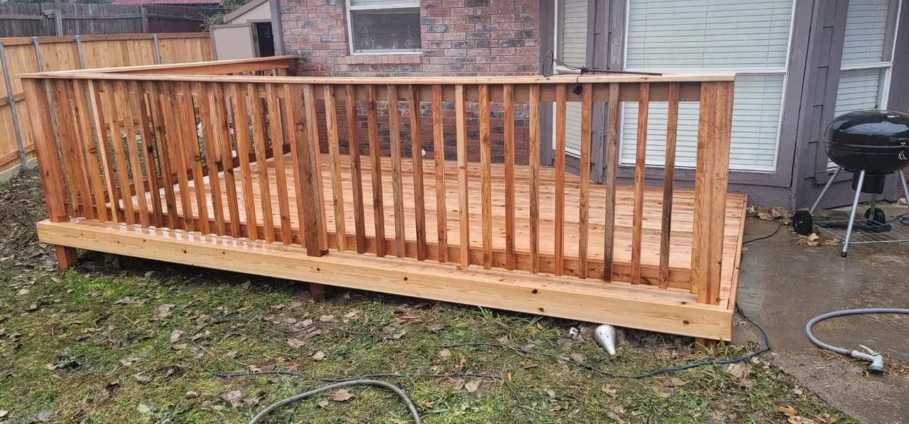 Western red cedar deck — Dallas
