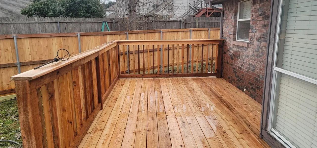Western red cedar deck — Dallas