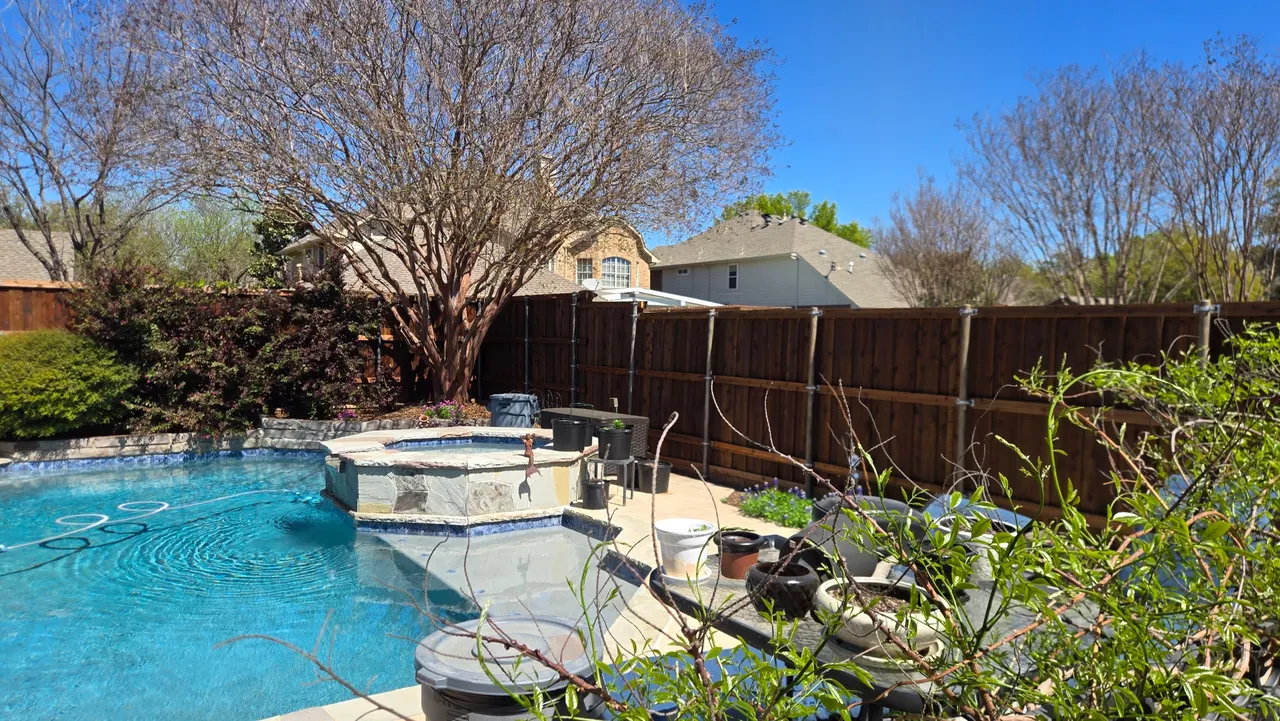 Western red cedar fence board on board — Richardson
